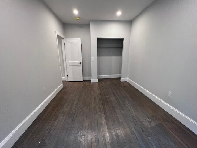 Photo - 132 Jersey St Unit 8