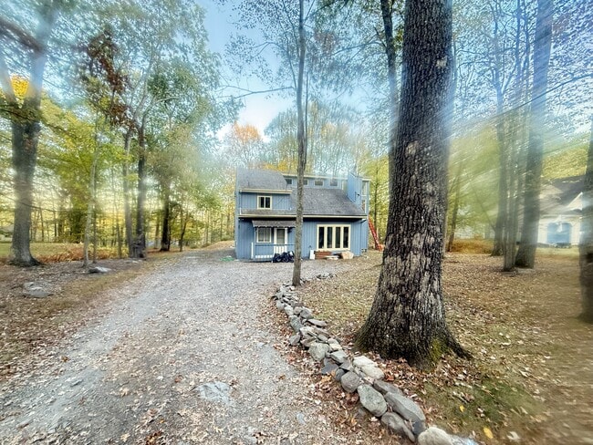 Photo - 1049 Alpine Dr