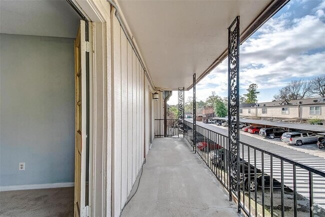 Building Photo - 811 Threadneedle St Unit 282 Rental