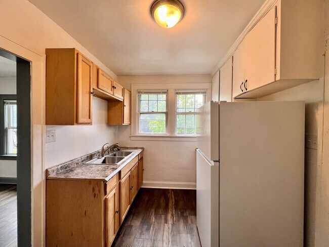 Photo - 4158 Mayfield Dr Unit Upper