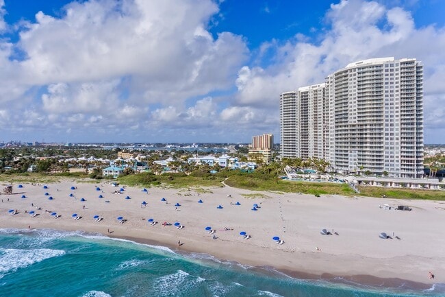Building Photo - 2700 N Ocean Dr Unit 306b