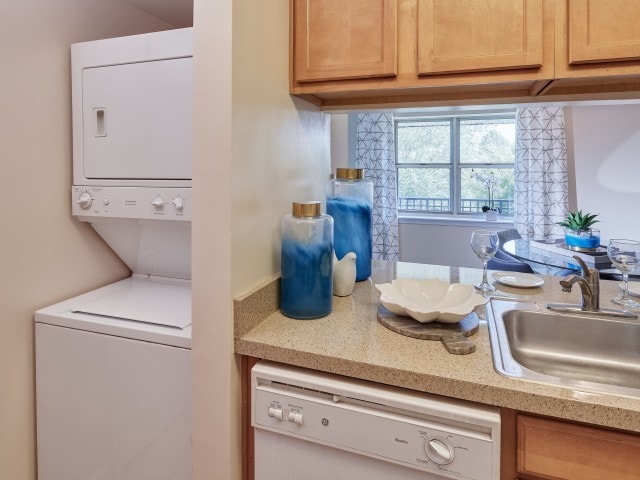 Photo - Cavalier Court