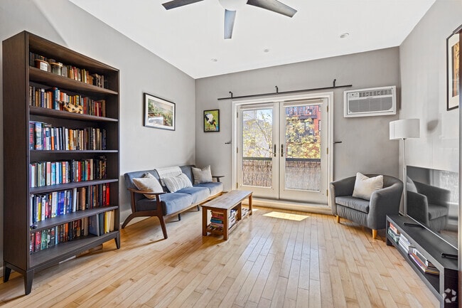 Building Photo - 315 20th St Rental