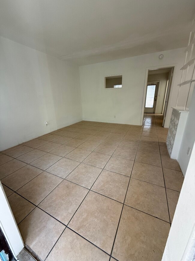 Photo - 1901 SE 1st Ave