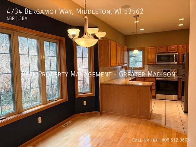 Photo - 4734 Bergamot Way