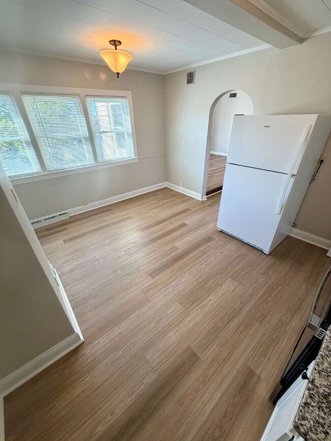Photo - Bright 3-Bedroom Nashua Rental Near Downtown, Shopping, and Commuter Routes Unidad B