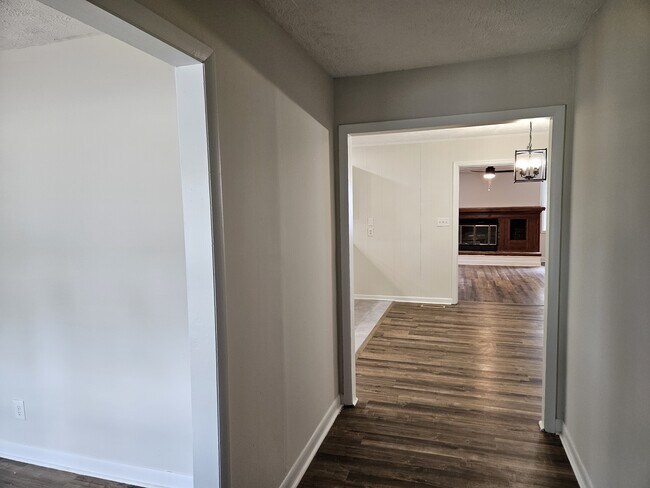 Photo - 853 Shannon Dr