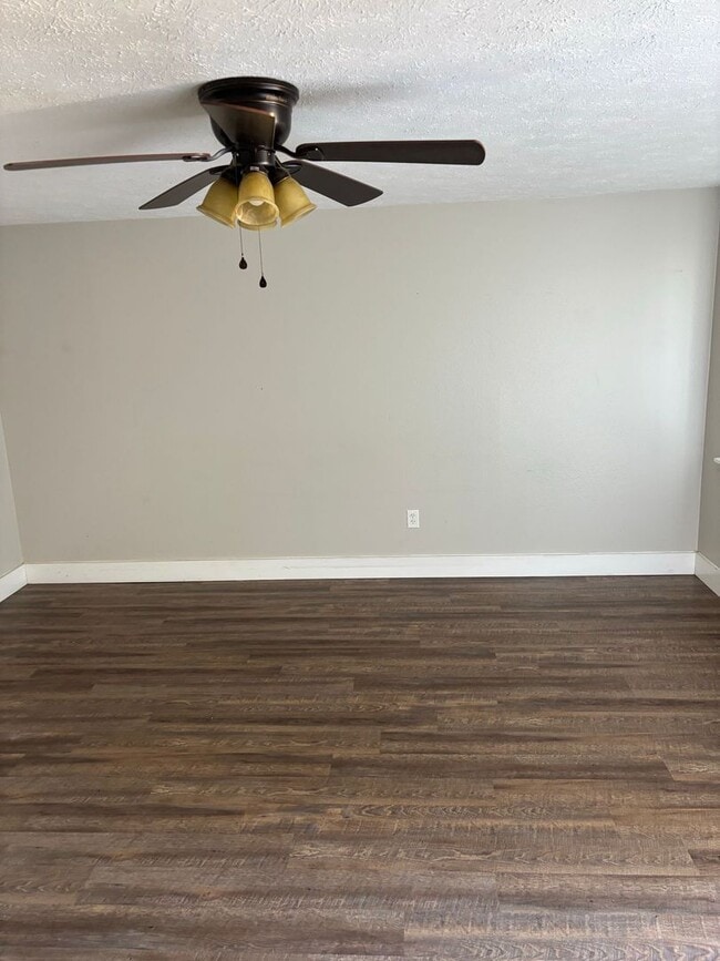 Photo - Spacious 3 Bedroom 2 Bath apartment!