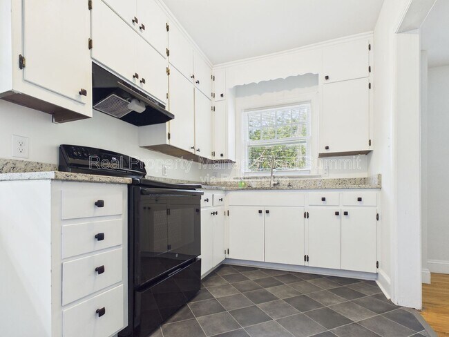 Photo - 625 Alleghany Ave Unit Apt 3