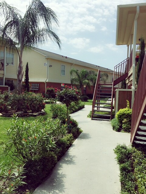Photo - Forest Palm Apartments