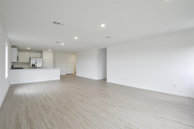 Photo - 13746 Kit Run