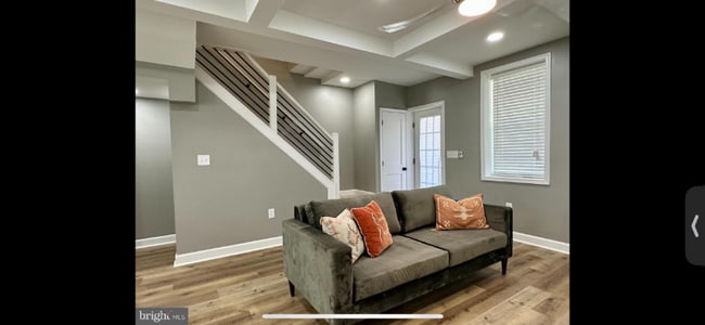 Building Photo - 4033 Woodhaven Ave Rental