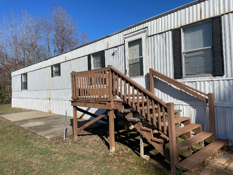 Photo - 590 Shekinah Ln