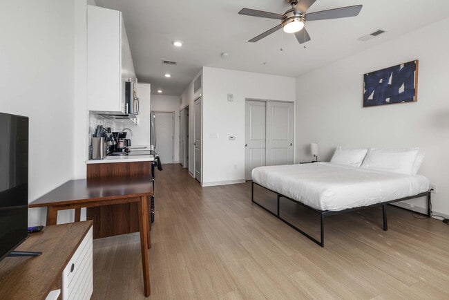 Photo - 633 E Main St Unit ID1031631P