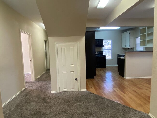 Photo - 3 BEDROOM, NEAR SCOTT AND WHITE