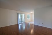 2BR, 1BA - 870 SF - Living Room