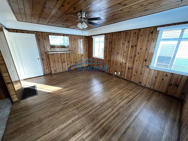 Photo - 2449 Seabright Ave