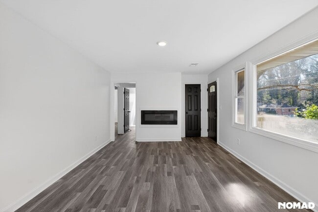 Photo - 1262 Kenilworth Dr SW