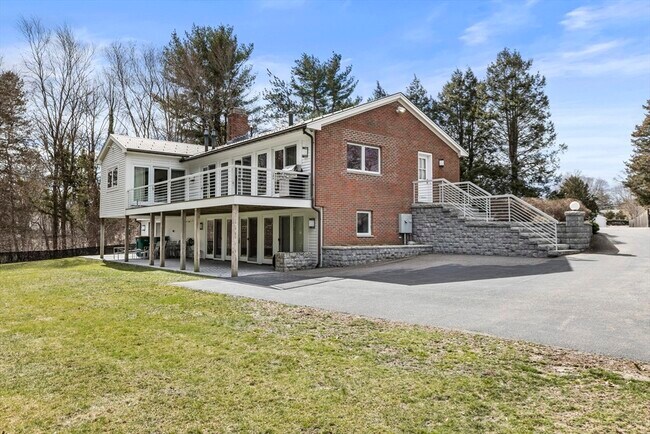 Photo - 744 Neponset St