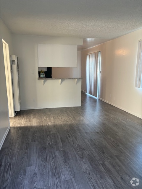 Building Photo - 1051 E Stearns Ave Unit 27 Rental