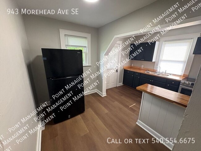 Photo - 943 Morehead Ave SE
