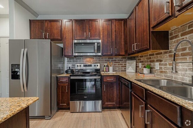 Building Photo - Move In Now & Enjoy 1 Month FREE! Unit AAML Rental