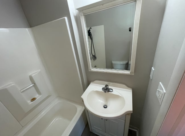 Photo - 3413 E 72nd St