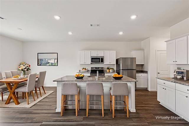 Building Photo - 14119 Donahue St