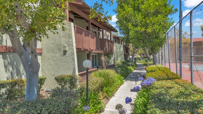 Building Photo - 1040 W MacArthur Blvd