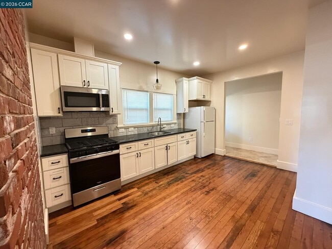 Photo - 2303 Sonoma Blvd Unit 1