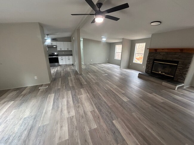 Photo - 1362 Winterwood Rd