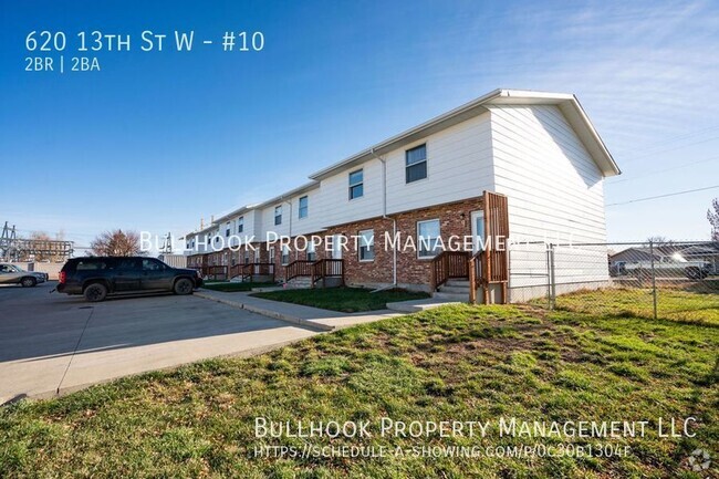 Building Photo - 2 bedroom 1-1/2 bath - Townhouse - Close t...