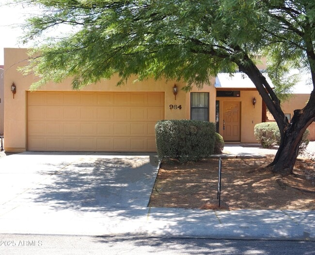 Photo - 984 Marchbanks Dr Casa