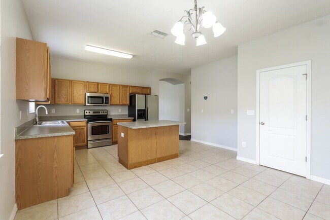 12121 Fall Creek Ct