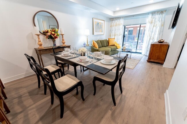 Photo - Rayen Street Apartments