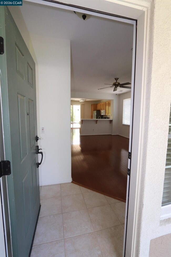 Photo - 567 Quindell Way