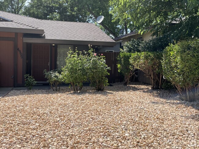 Building Photo - 4909 Orchid Way Rental