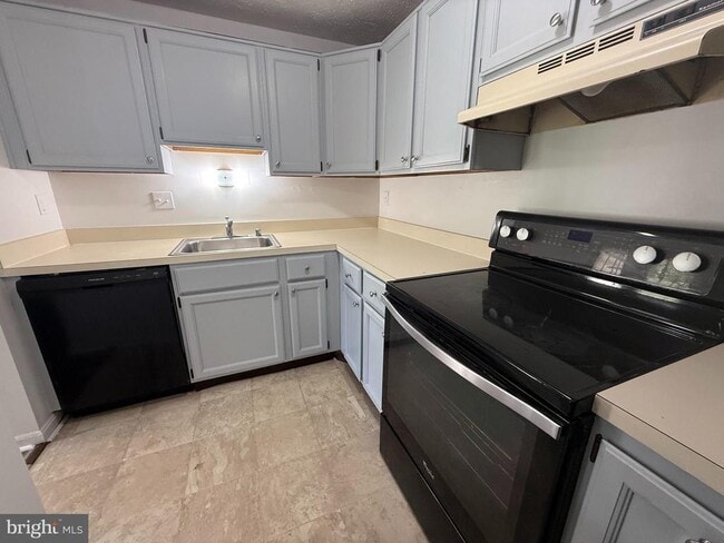 Photo - 2125 Wainwright Ct Unit BC