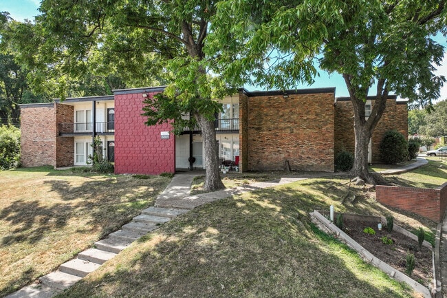 Photo - North Point Apartments