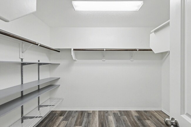 Photo - 1061 Shadow Bend Ct