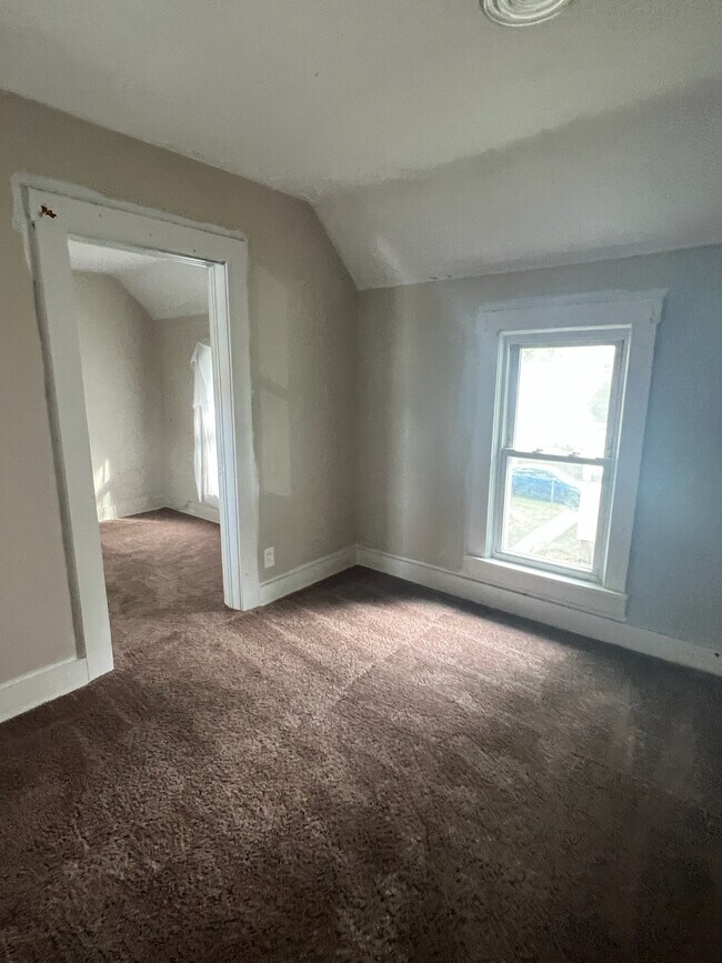 Photo - 916 Dartmouth Ave SW