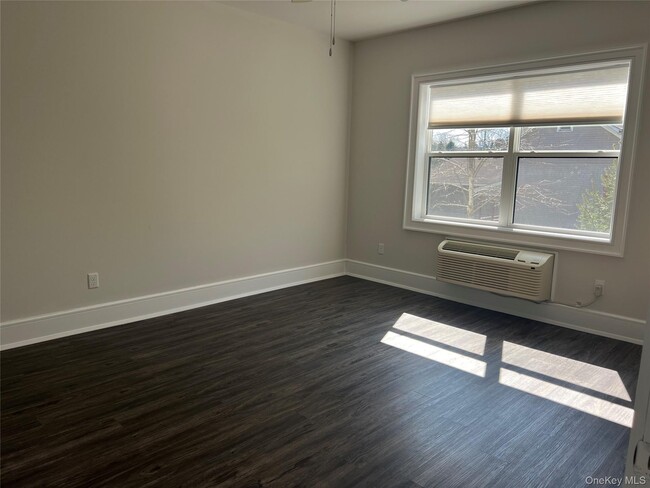 Photo - 11 Farries Ave Unit 319