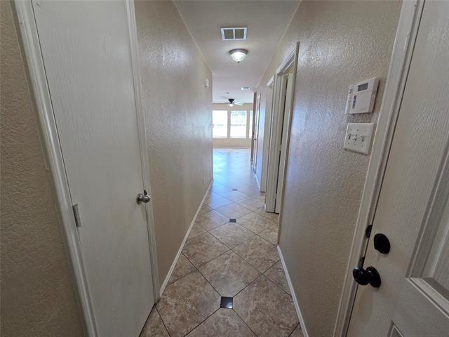 Photo - 2326 Kingsway Dr