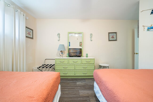 Photo - 4000 Gulf Terrace Dr