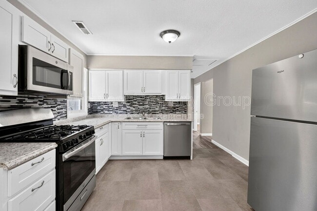 Photo - 15 Marie Dr