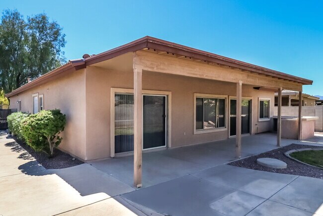 Photo - 5302 S 52nd Dr