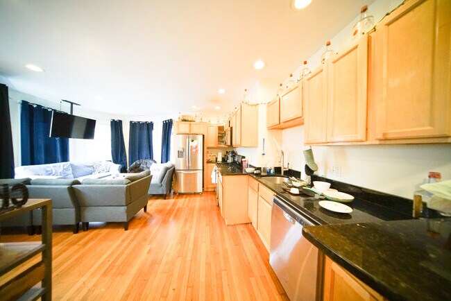 Photo - 48 Ashford St Unit 2