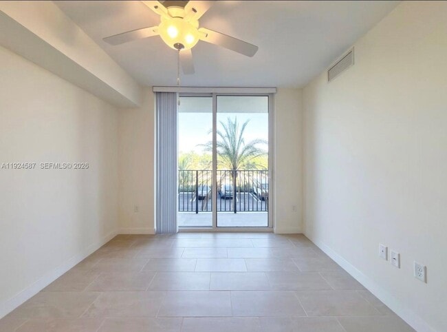 Photo - 11239 NW 4th Terrace Unidad 205