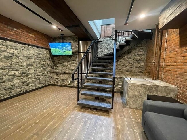 Photo - 1028 Commonwealth Ave Unidad 104