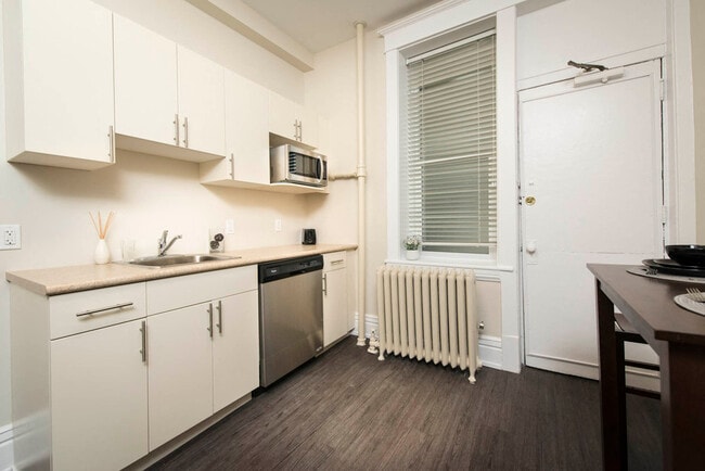 1BDR - Kitchen